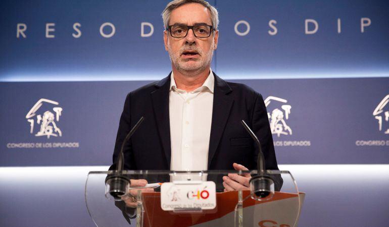 El secretario general de Ciudadanos, José Manuel Villegas, durante la rueda de prensa ofrecida hoy en el Congreso de los Diputados.