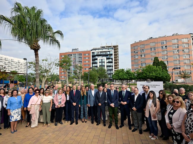 El Ayuntamiento de Murcia dedica el jardín de Santiago y Zaraiche a la Asociación Española Contra el Cáncer
