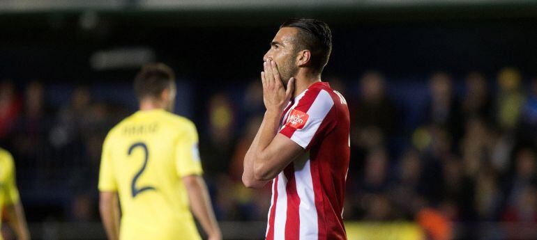 Xavi Torres se lamenta tras la derrota ante el Villarreal