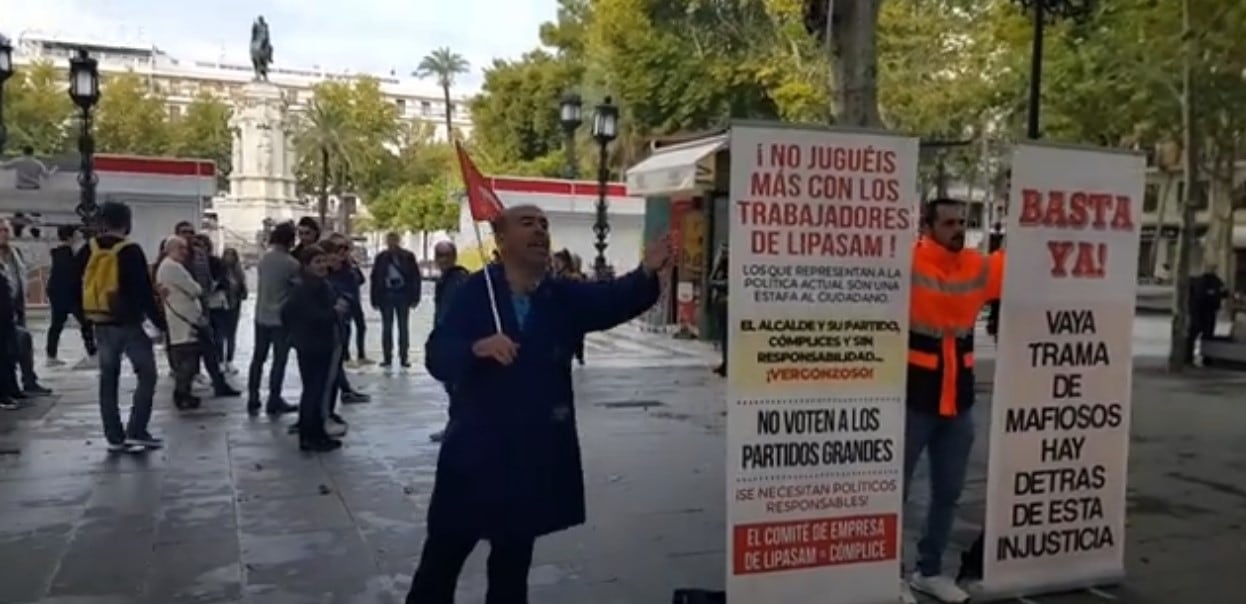 Jesús Moreno en la Plaza Nueva. Imagen de Onda Joven Sevilla