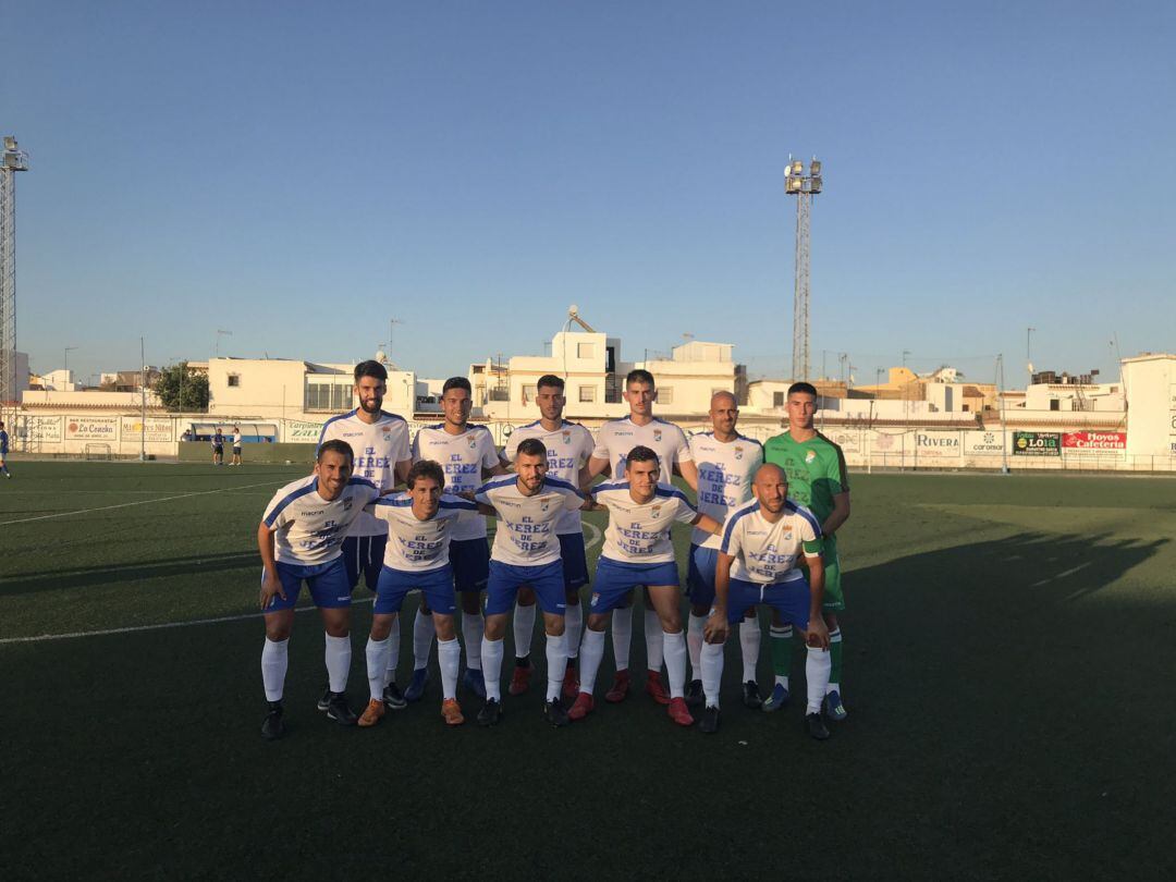 Equipo titular del Xerez CD en el amistoso en Chipiona