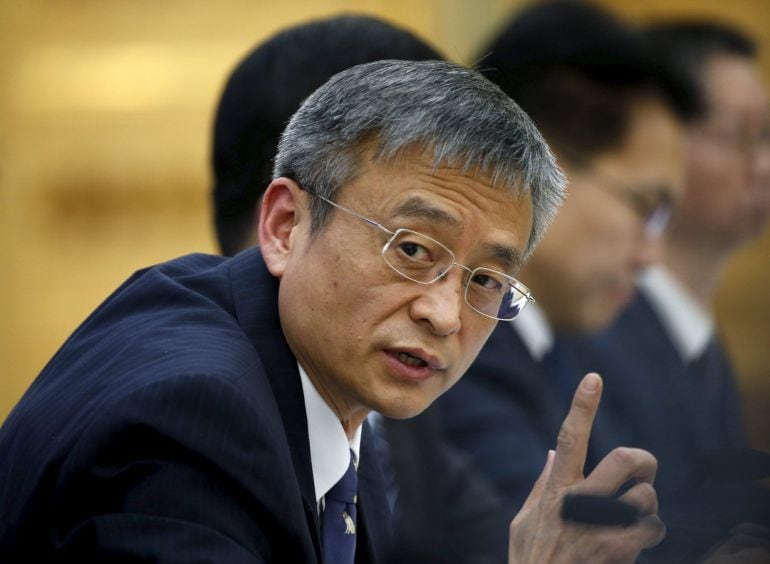 Un Weixing, el jefe de la división antiterrorista del Ministerio de Seguridad Pública, en una conferencia de prensa después que el parlamento de China aprobara la primera ley antiterrorista del país.