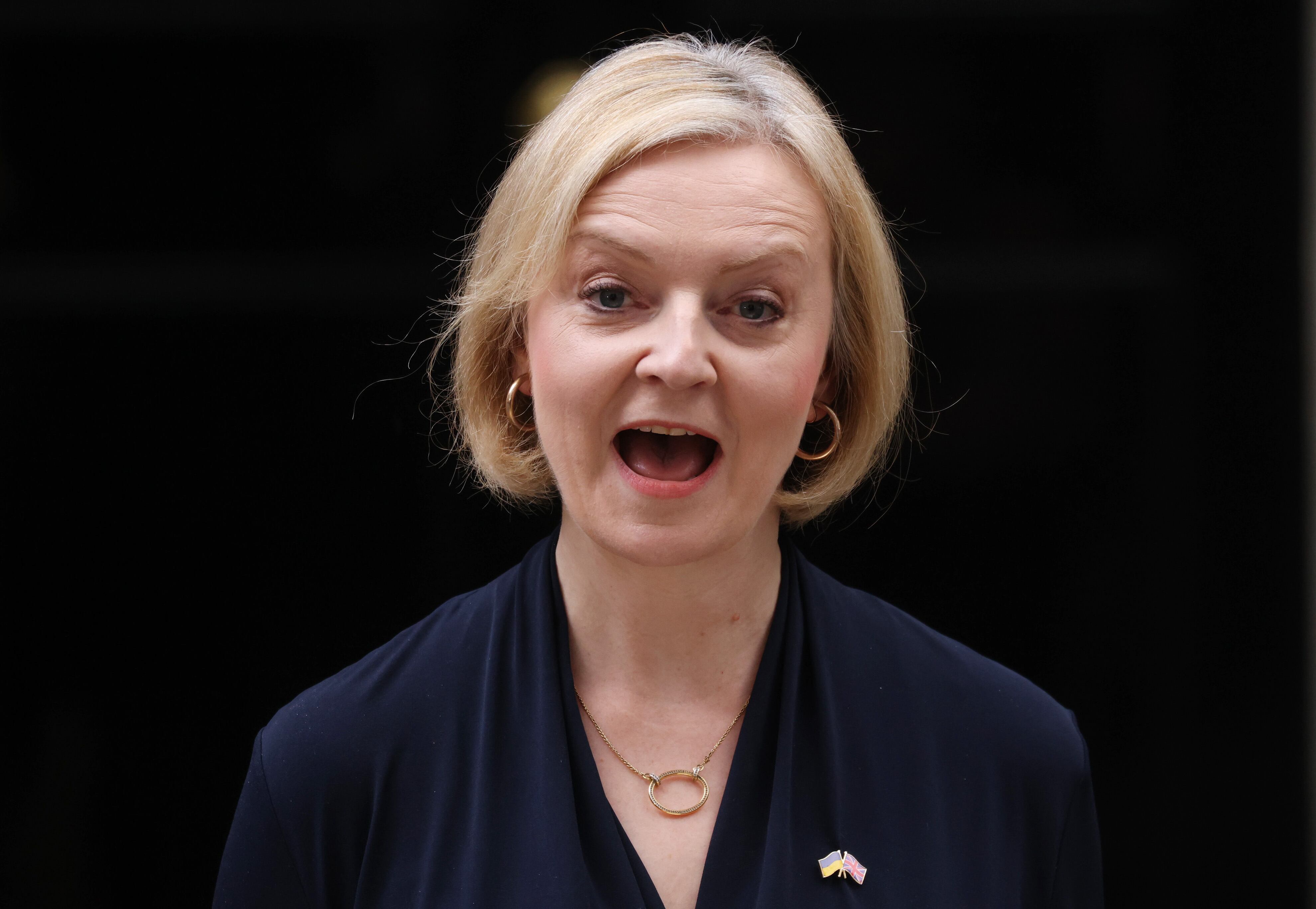 Liz Truss ha confirmado su dimisión como líder del Partido Conservador y que dejará la jefatura del Gobierno en cuanto se elija a su sucesor.