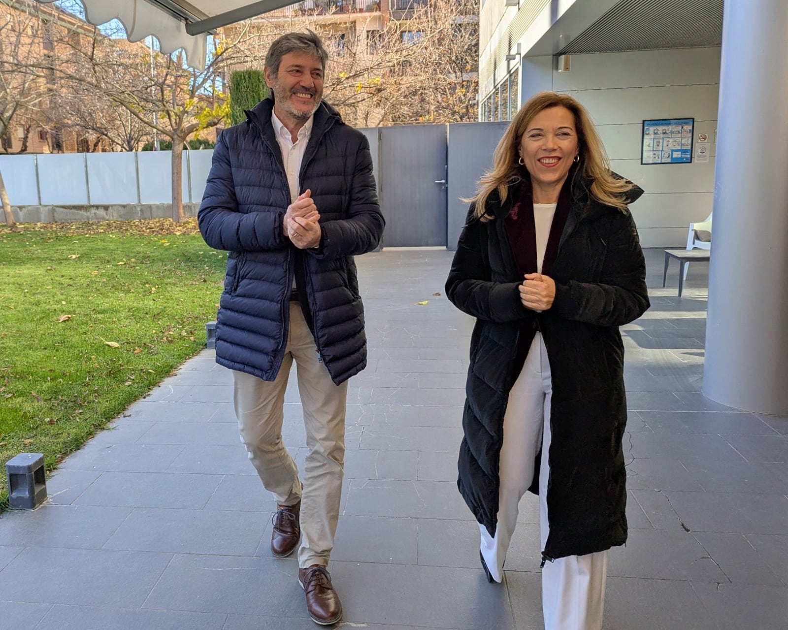 Ana Alós, secretaria general del PP, junto a Gerardo Oliván, presidente provincial del PP en Huesca