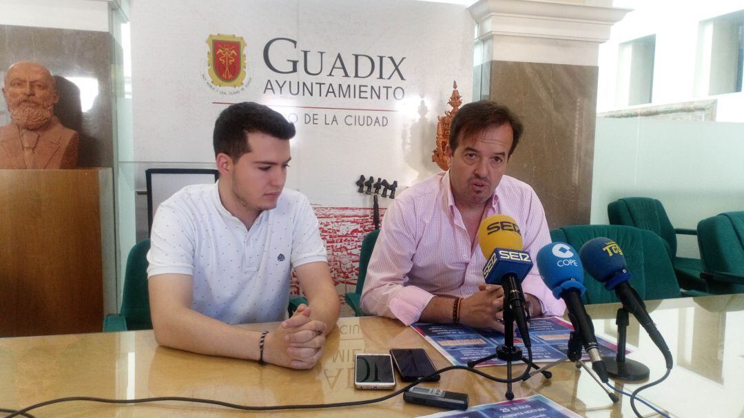 Concejal de Juventud, Raúl Navarro y concejal de deportes Jesús Samaniego