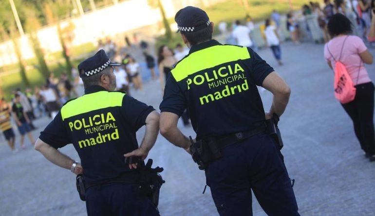 Dos agentes de la Policía Municipal de Madrid.