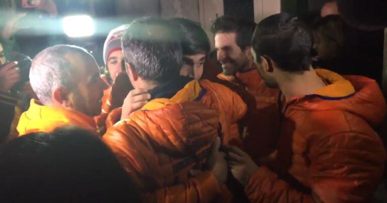 Los bomberos de Sevilla tras salir en libertad en Lesbos