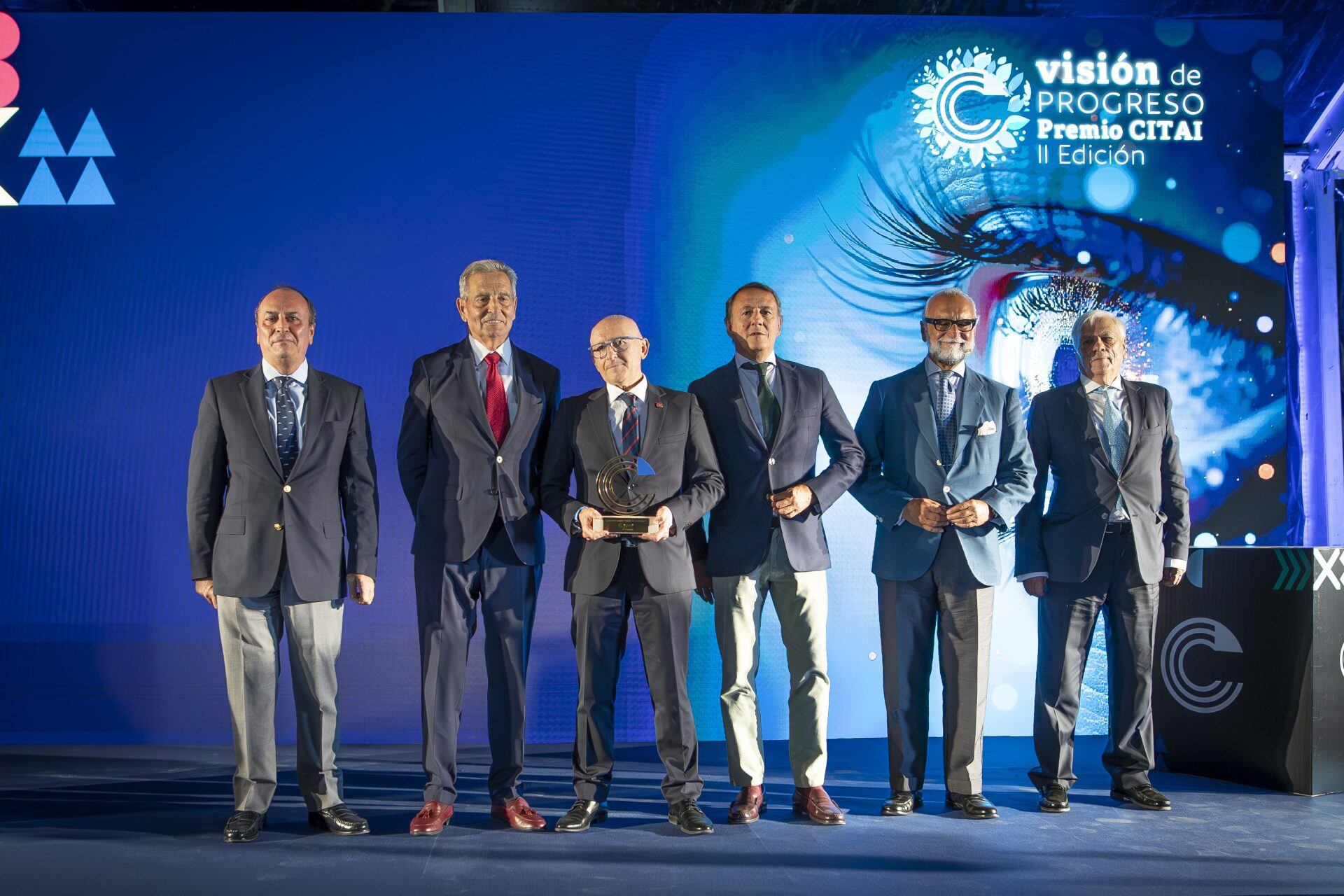 Momento de la entrega del premio CITAI a Enrique Herrera Viedma