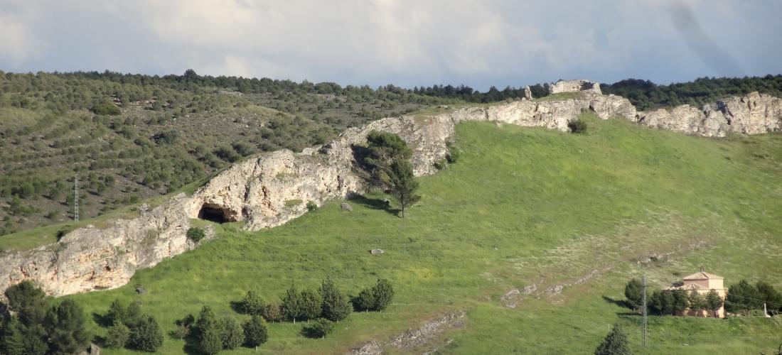 Castillo y ermita de Huelves (Cuenca).