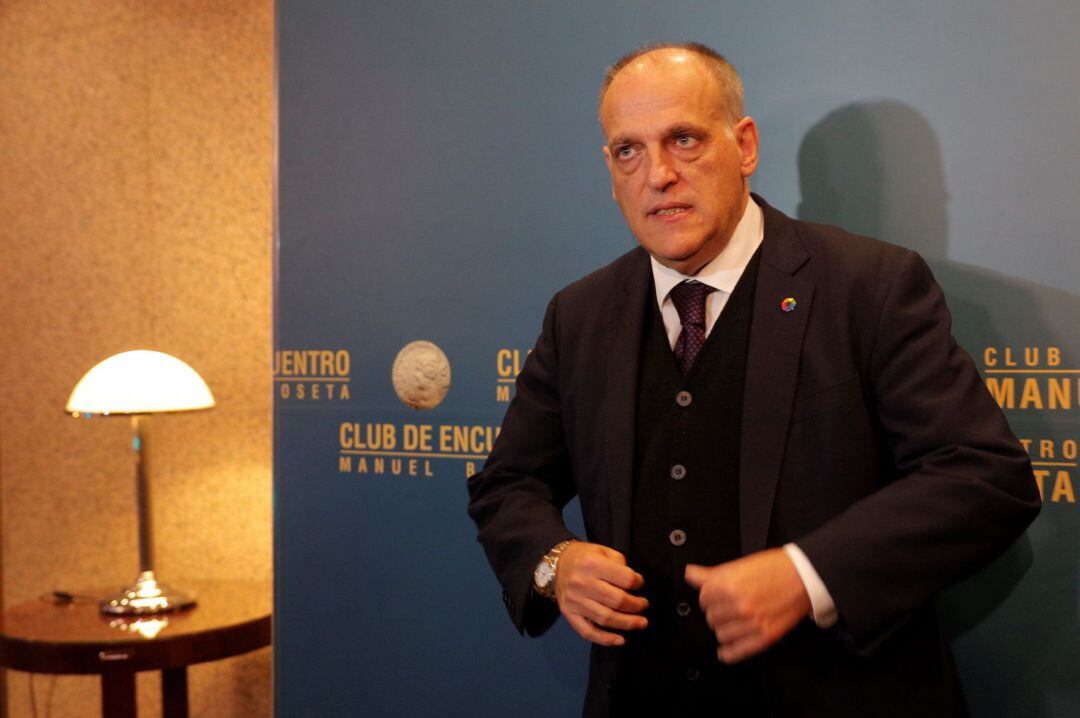  El presidente de la Liga de Fútbol Profesional, Javier Tebas, pronuncia una conferencia en el Club de Encuentro Manuel Broseta sobre &quot;Fútbol, televisión y negocio. La liga como player global en la industria del ocio y el entretenimiento&quot;.