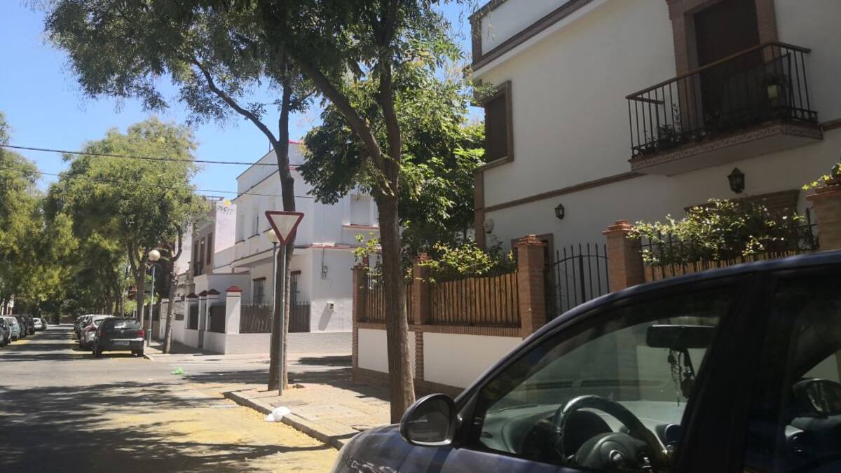 Dos detenidos en la Barriada de España cuando se encontraban robando en una vivienda