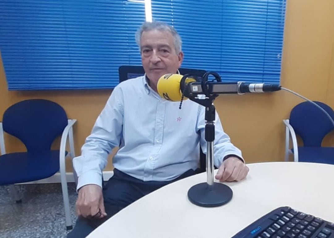 Carlos Ortega, en los estudios de Radio Granada