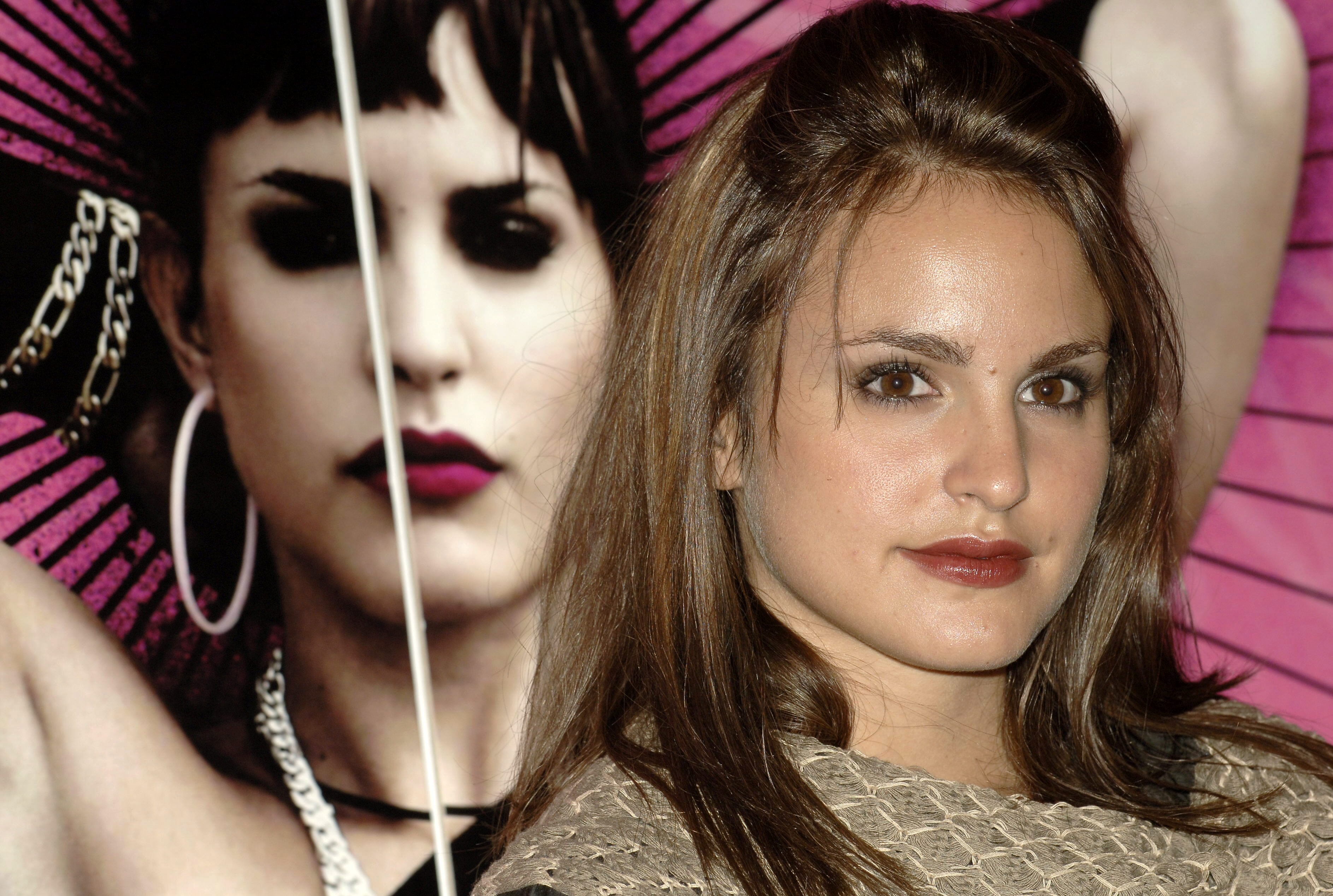 La actriz Verónica Echegui, durante la presentación de la película de Bigas Luna &quot;Yo soy la Juani&quot;, en 2006. EFE/Zipi