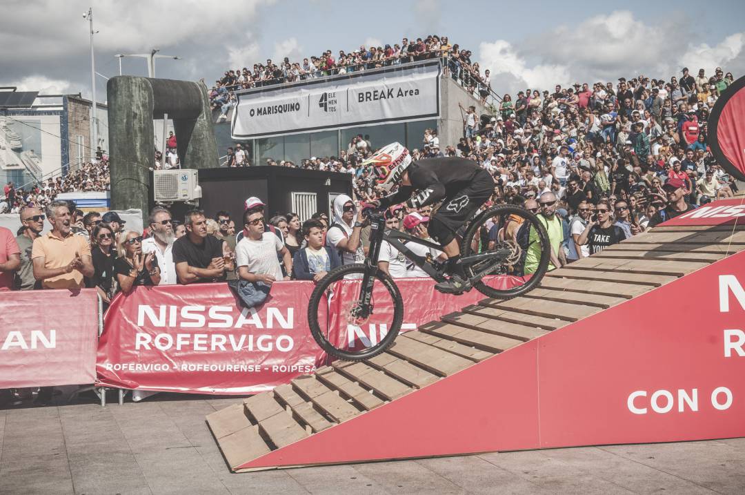 Salto Nissan al final del recorrido de O Marisquiño