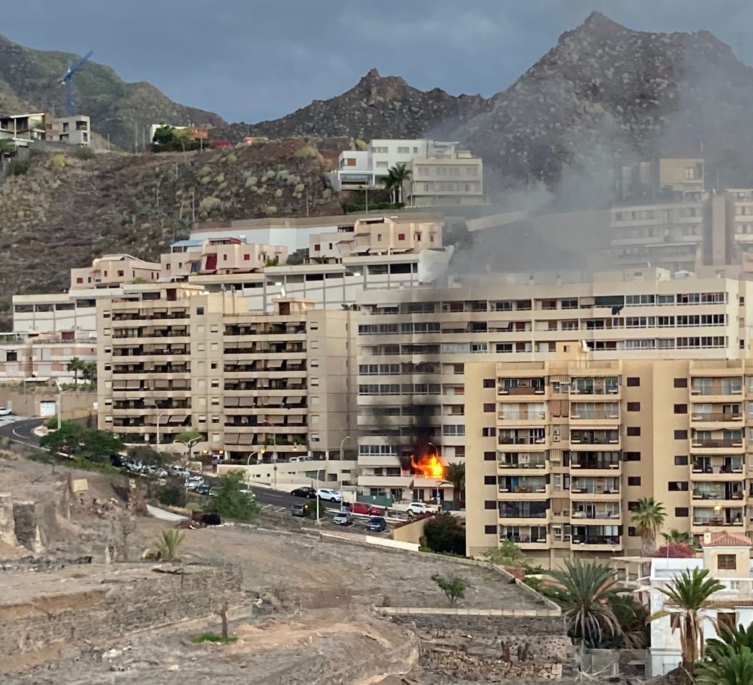 Incendio en el Edificio Las Palmeras / Cadena SER