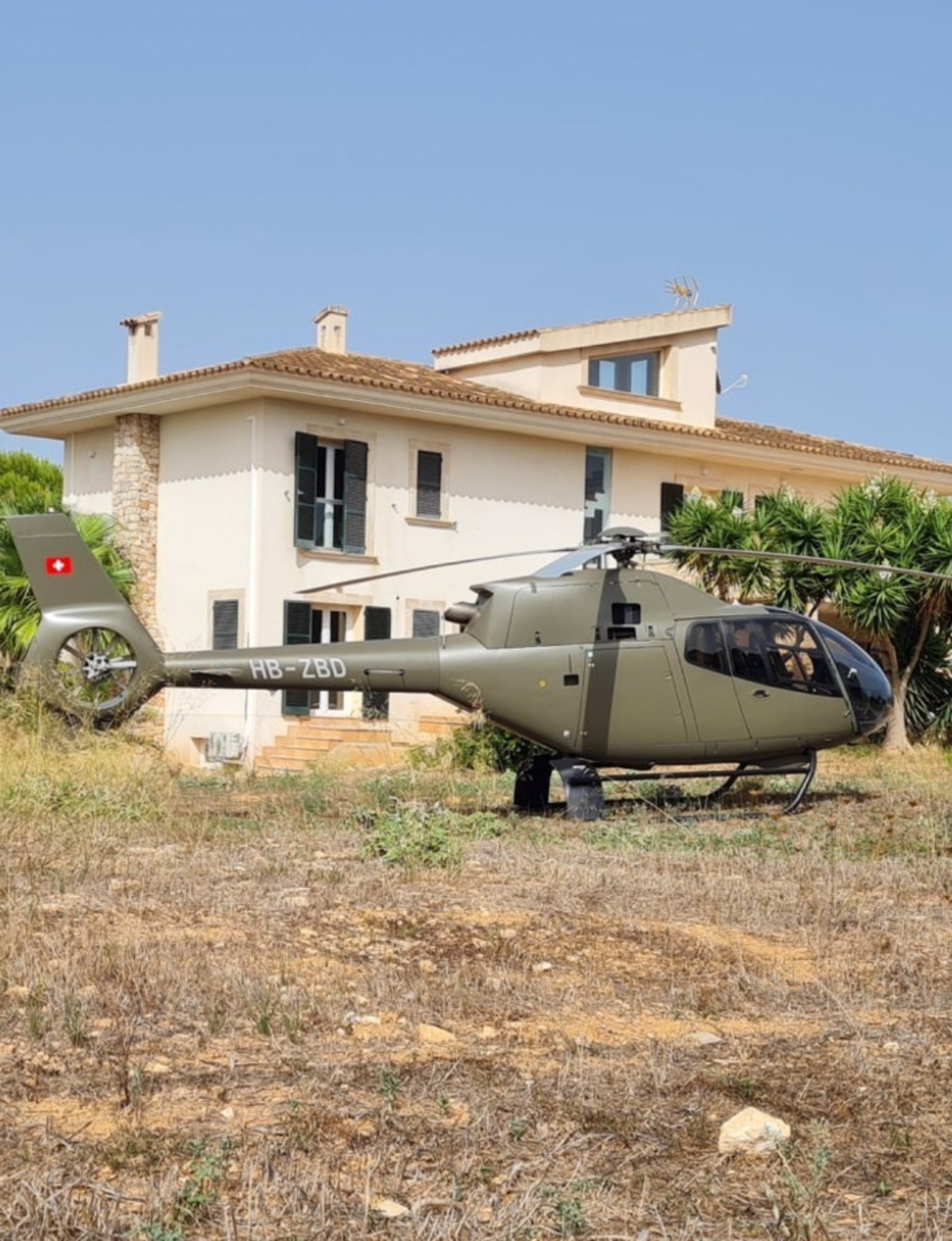 19/08/2023 Helicóptero particular aterrizado en zona no habilitada en Mallorca
SOCIEDAD 
POLICÍA LOCAL DE SES SALINES
