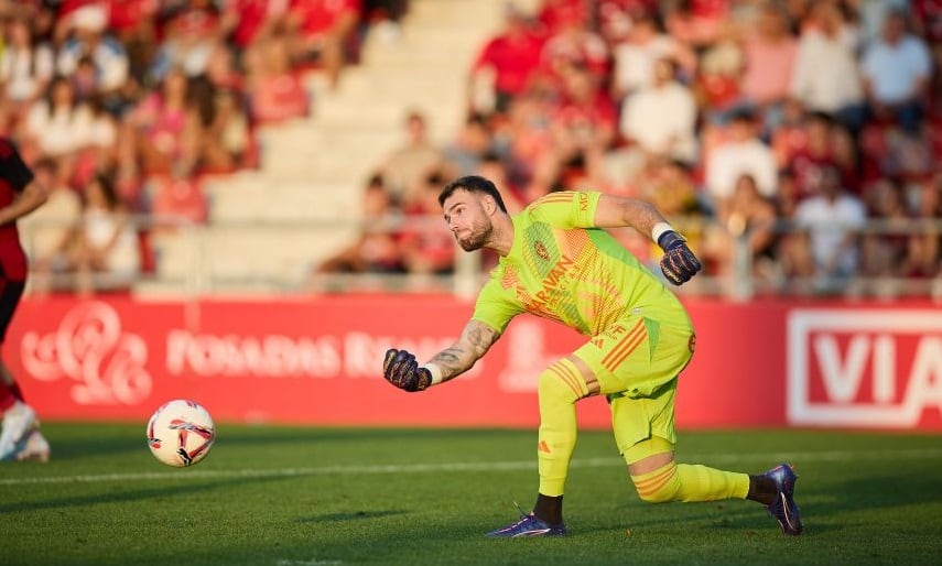 Poussin, en una acción del último parido del Real Zaragoza ante el Mirandés en Anduva