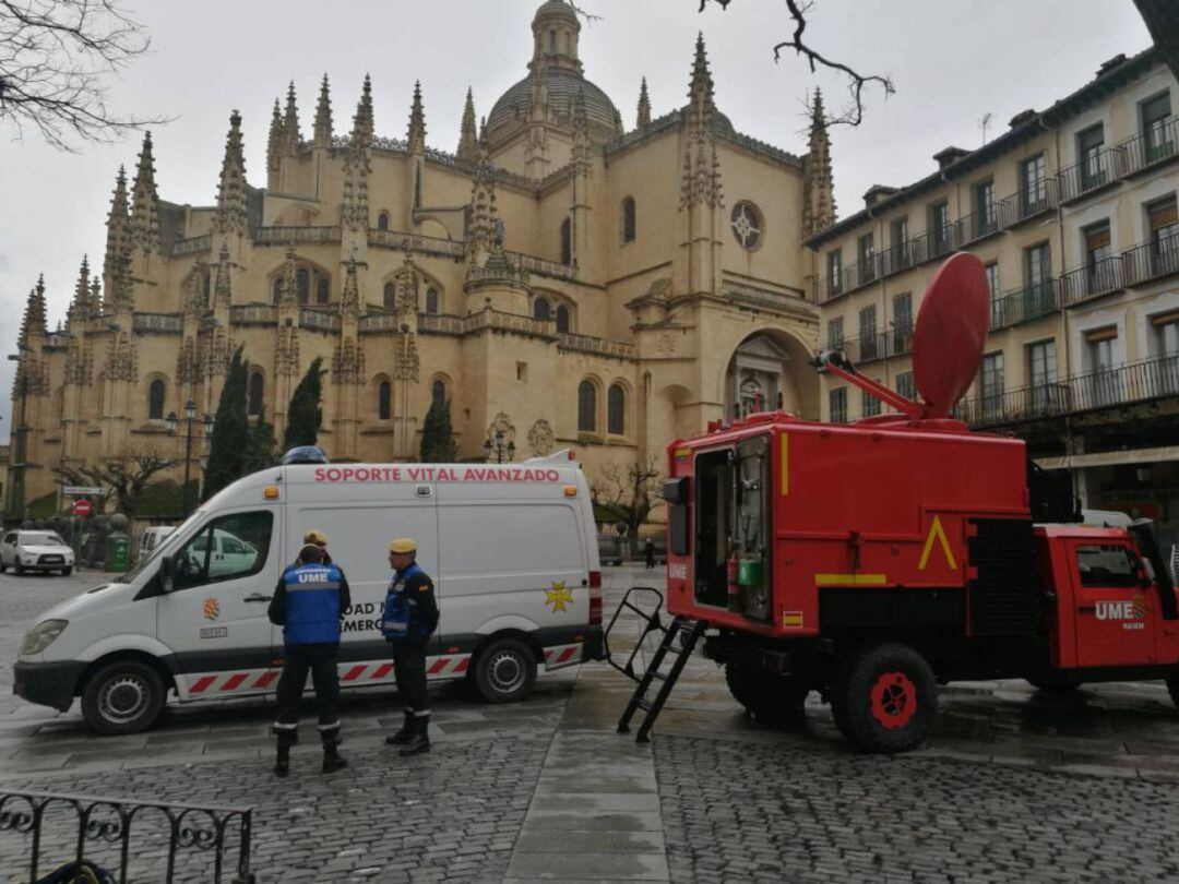 Presencia de la Unidad Militar de Emergencias en Segovia.