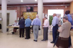 Cues a un col·legi electoral de Tarragona.