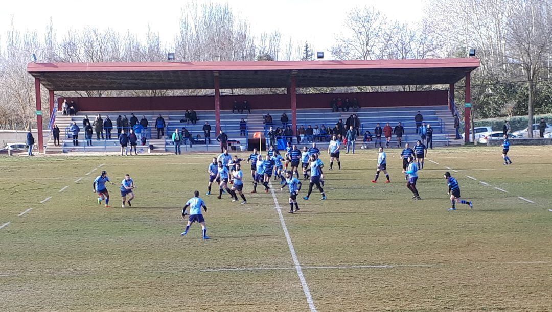 El Quince celeste y vino durante uno de sus partidos la pasada temporada en el campo de la Virgen de la Viñas.