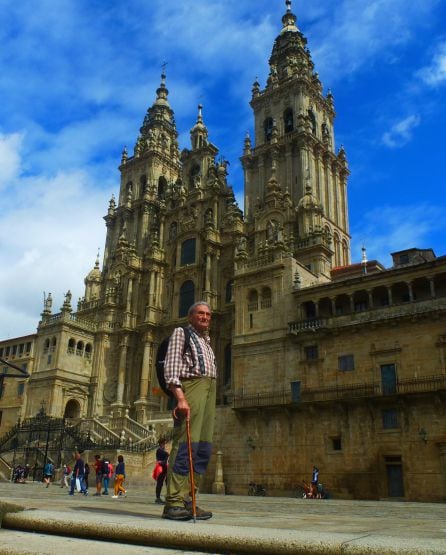 Luis Cañas frente a la catedral de Santiago de Compostela el 19 de septiembre de 2021.