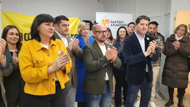 Decepción en la sede del Partido Aragonés tras los resultados electorales