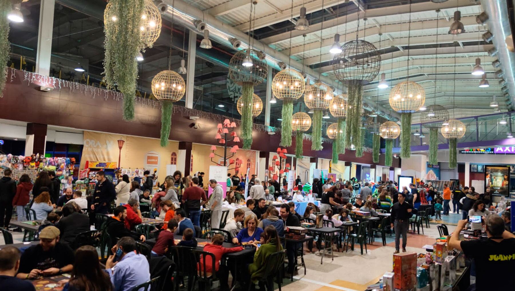 Imagen general de la pasada edición en la planta de ocio del Centro Comercial Alzamora