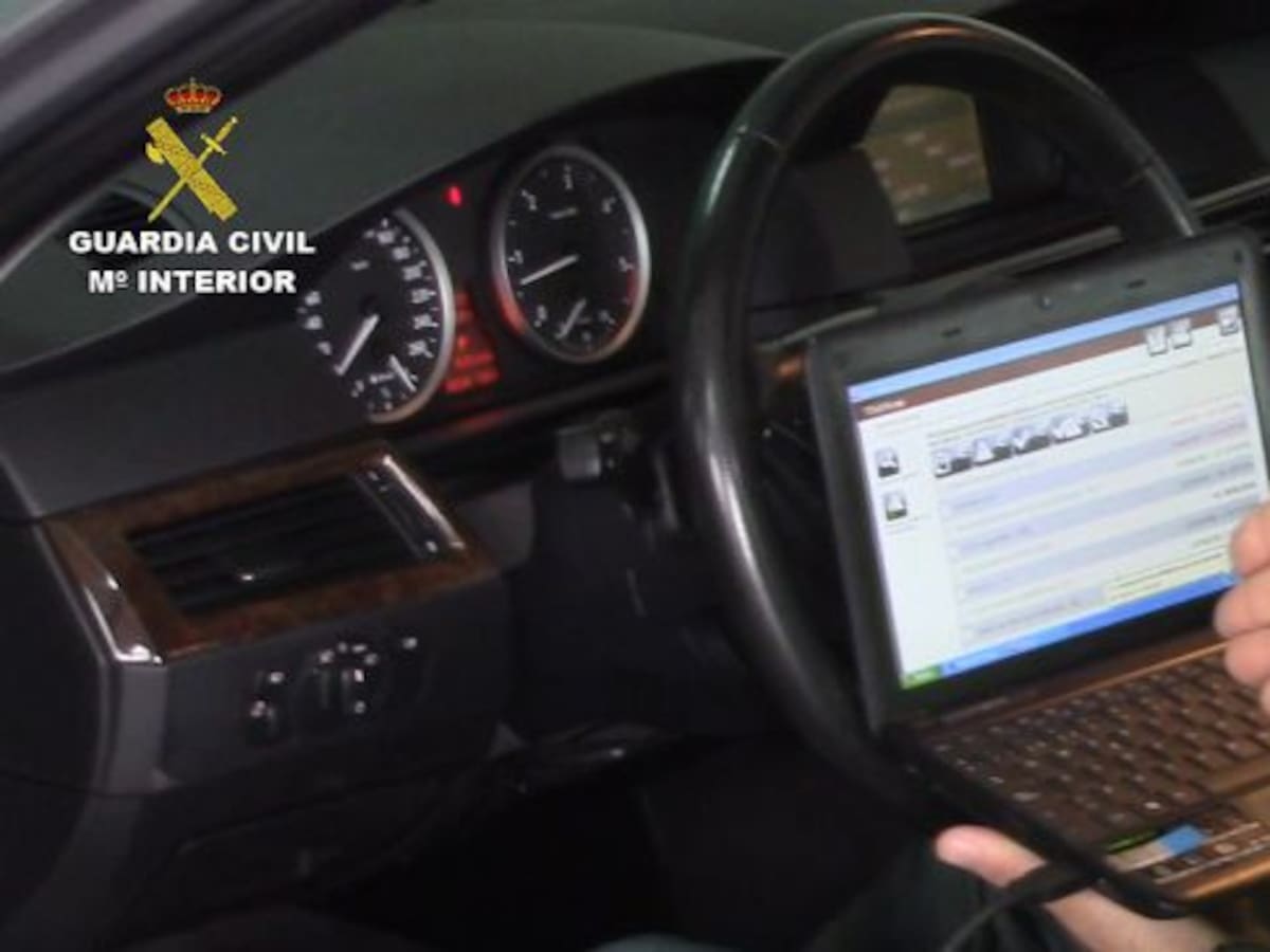 Desarticulada una banda que vendía coches con el cuentakilómetros manipulado