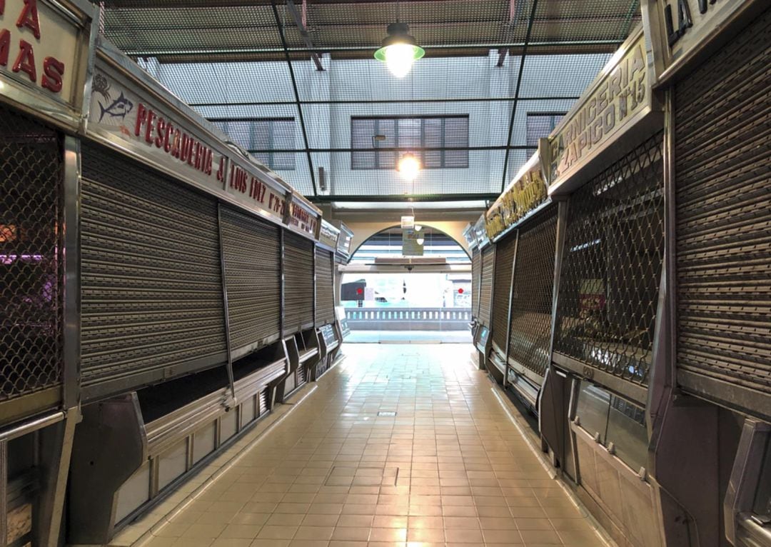 Interior del Mercado del Conde Luna