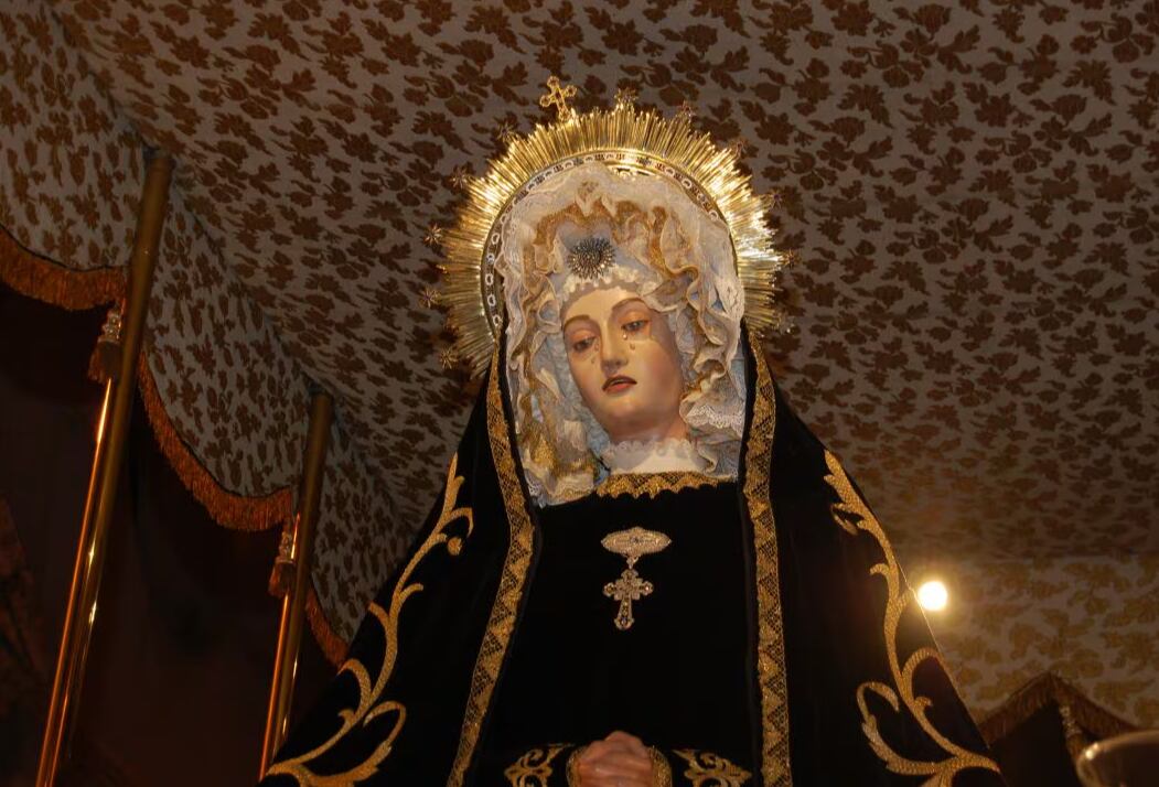 Imagen de Nuestra Señora de la Soledad de la Cofradía de La Soledad de la Virgen que procesiona en Palencia el Sábado Santo