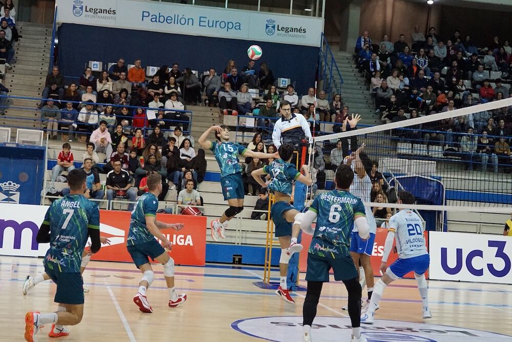 Unicaja Costa de Almería vuela, sufre y gana en Leganés.