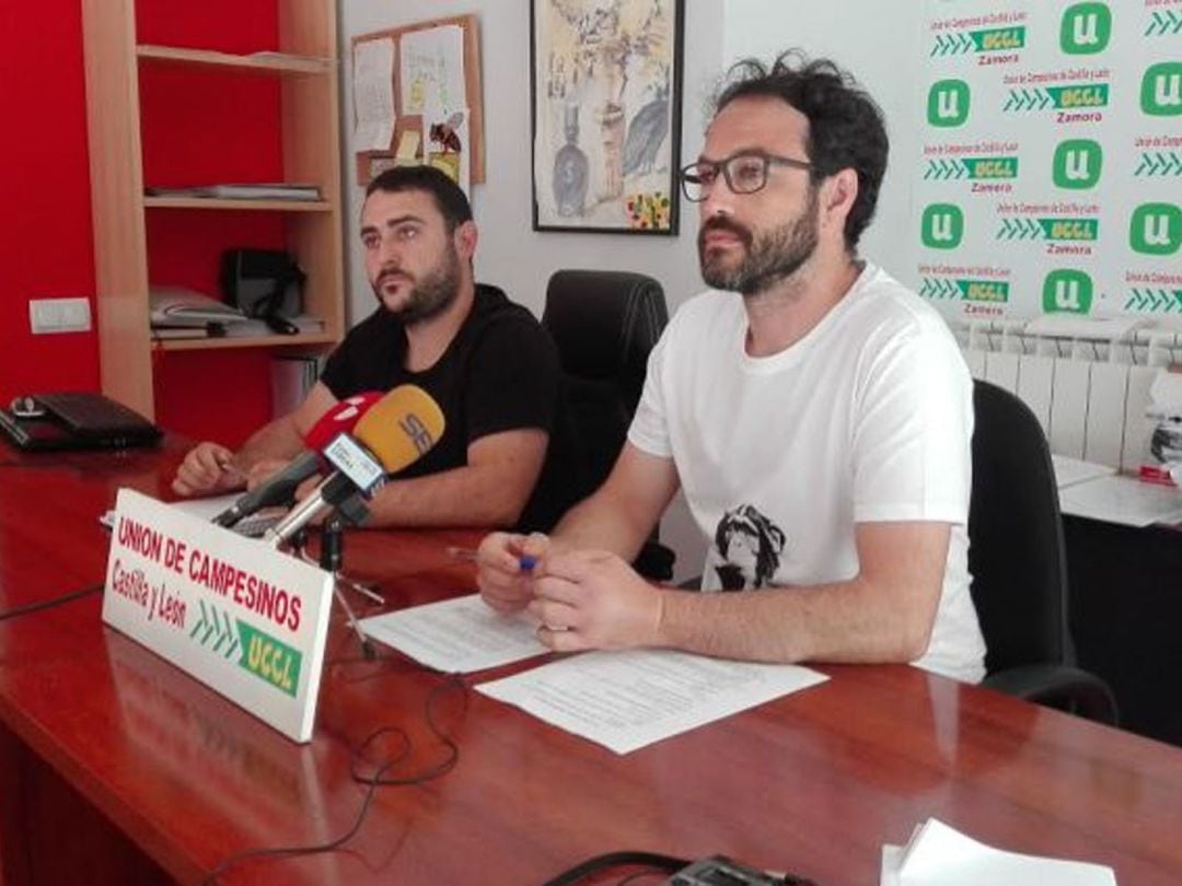 El coordinador de la UCCL en Zamora, Enrique Cortés, durante una rueda de prensa