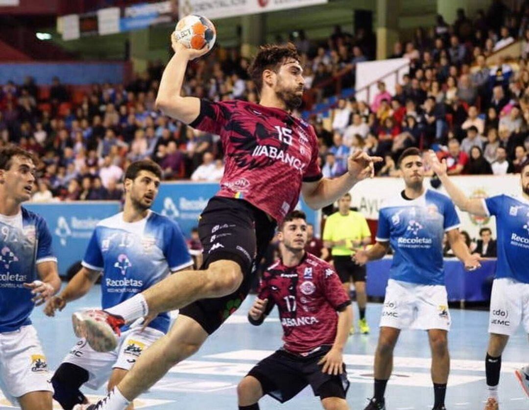 Juanjo Fernández cambiará la camiseta del Ademar por la del Istres