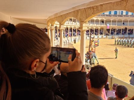 Alrededor de 3.000 personas han asistido a la formación de Sábado Legionario en la plaza de toros de Ronda