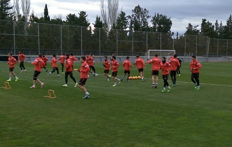 La plantilla, durante el entrenamiento de esta mañana en la Ciudad Deportiva