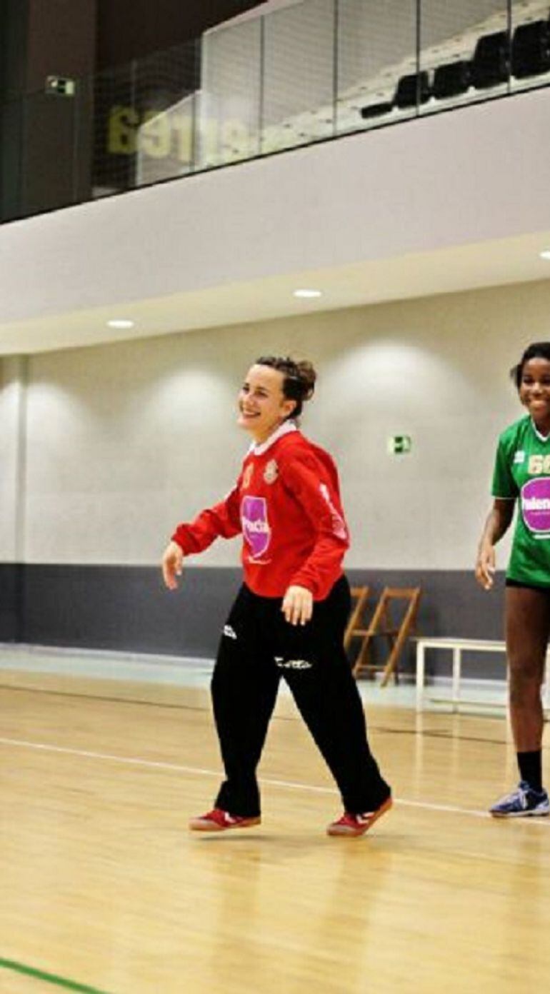 Sara García en la presentación de un partido