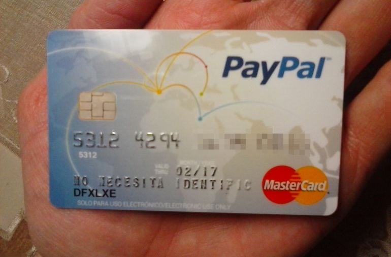 Tarjeta de prepago PayPal de uno de los usuarios afectados