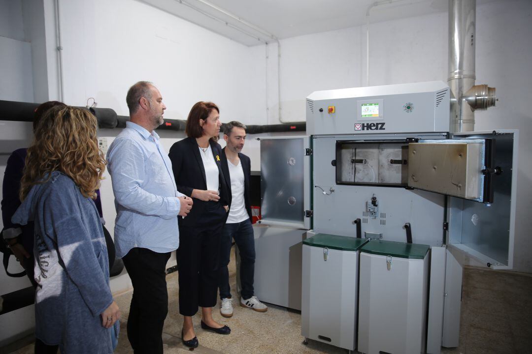 L'ajuntament engega les instal·lacions de la nova caldera de biomassa de l’Escola Carme Auguet 