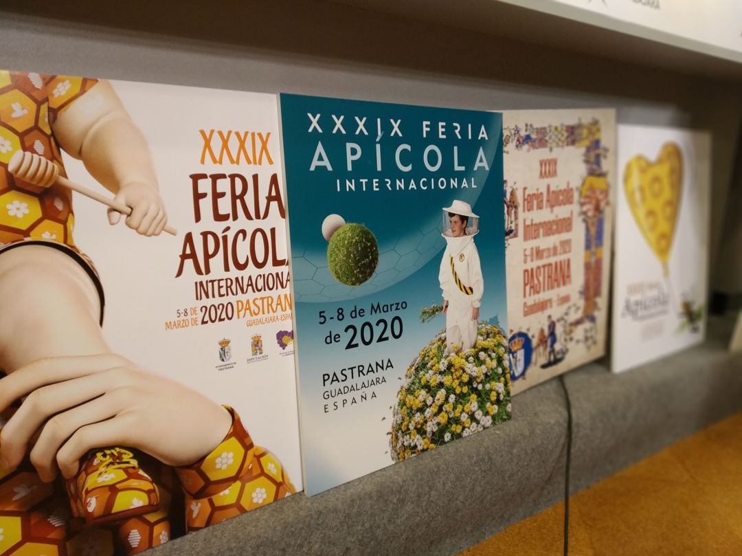 Carteles del concurso anunciador de la Feria Apícola