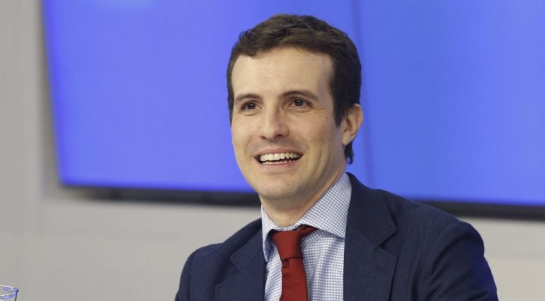 El responsable de comunicación del comité de campaña electoral del PP, Pablo Casado, durante la primera reunión del comité para las elecciones municipales y autonómicas