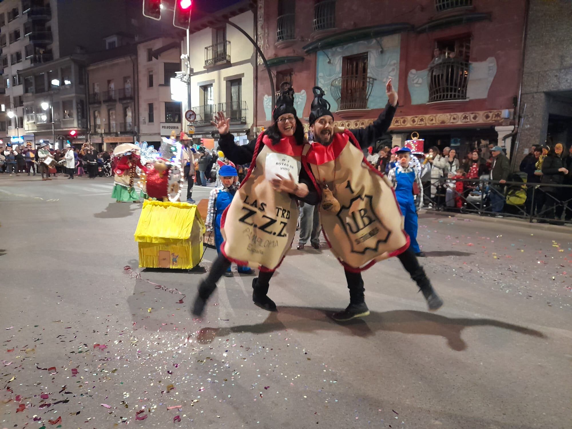 Desfile de Carnaval en Aranda 2023, disfraz de botas