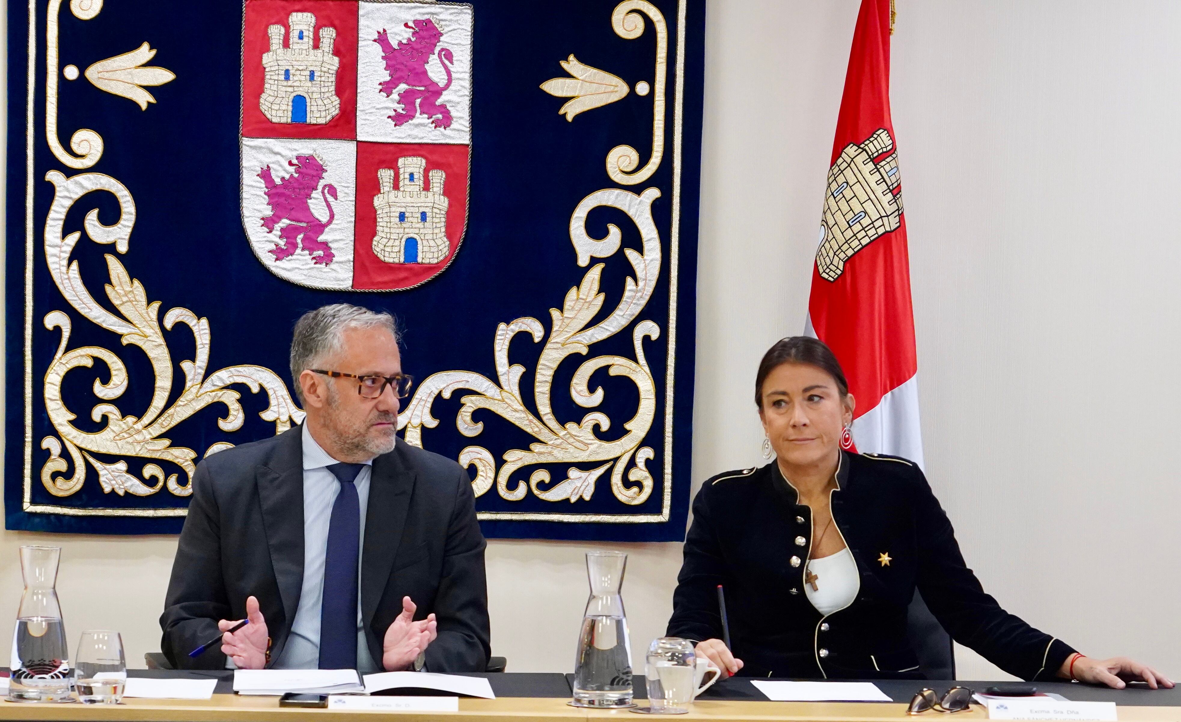 Reunión de la Mesa de las Cortes para abordar el anteproyecto de presupuesto para 2026 de la cámara autonómica y las instituciones propias.