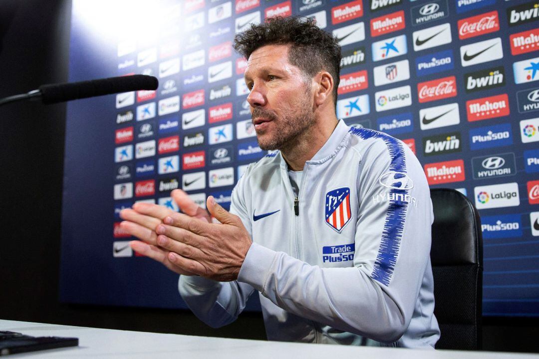 Diego Pablo Simeone, tras el entrenamiento antes del partido contra el Levante