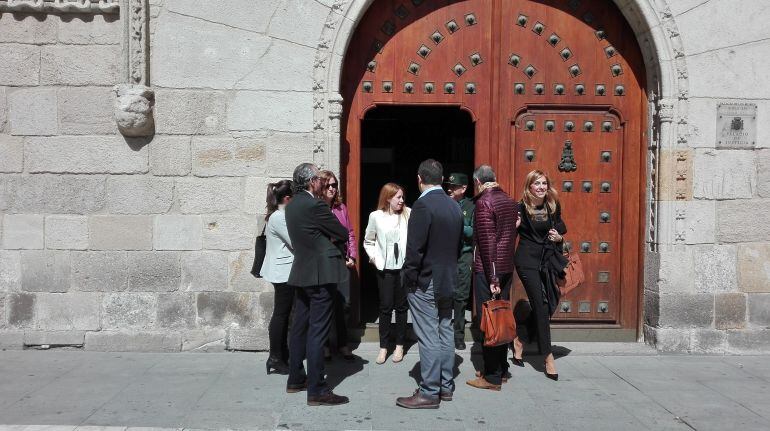 Concentración de los funcionarios del Ministerio de Justicia a las puertas de la Audiencia Provincial de Zamora