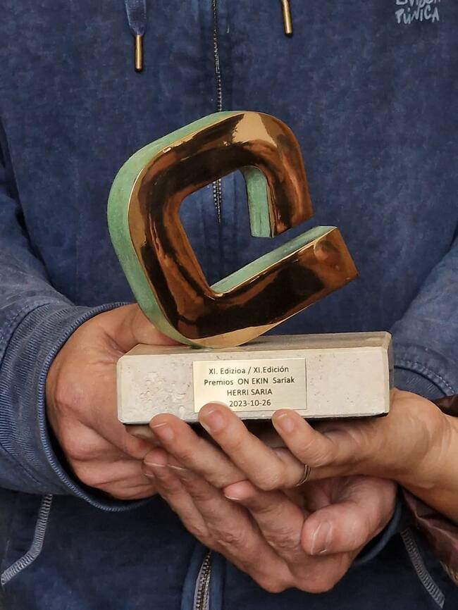 Uno de los premios On Ekin que se entregará en las dos categorías del certamen