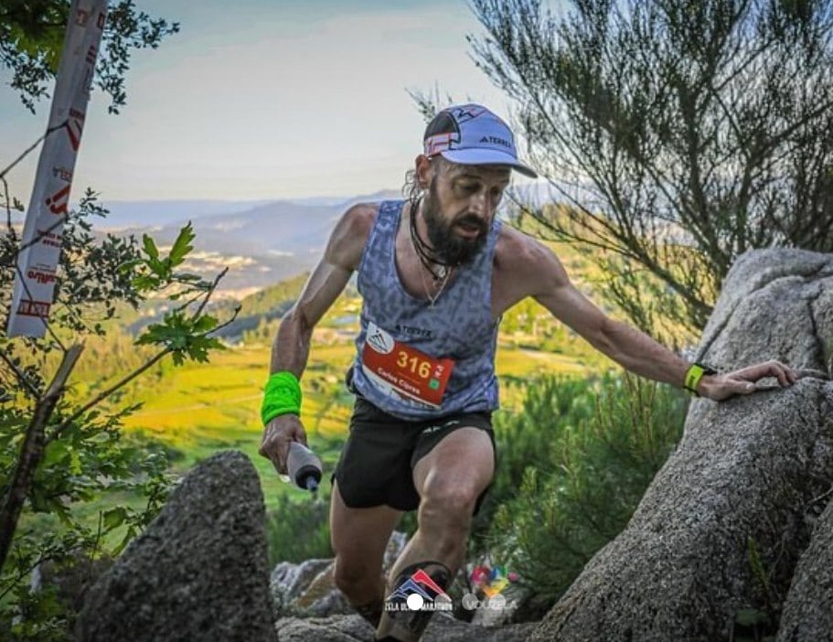 Jesús Mustienes en la cima del Petrechema, en junio de 2024 (Foto, Chema Tapia)