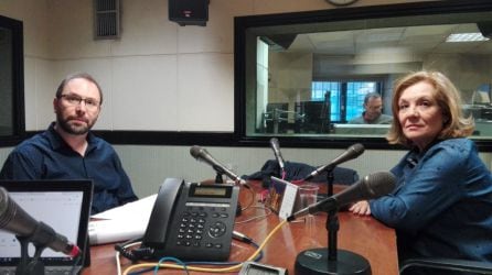 Ángel Cerceda e Isabel García Prieto en los estudios de Radio Zamora