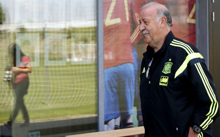 Vicente del Bosque a su llegada hoy a la Ciudad del Fútbol en Las Rozas.