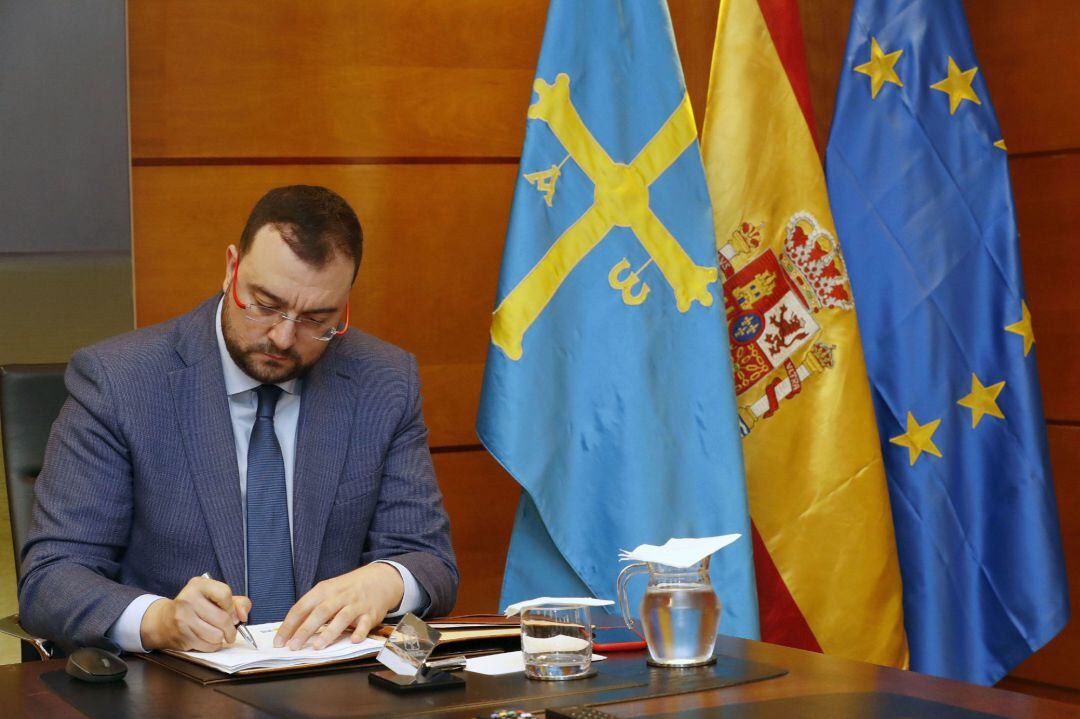 El presidente del Principado, Adrián Barbón. 