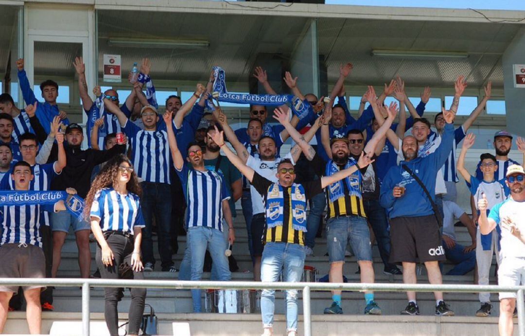 Afición del Lorca FC en el Artés Carrasco